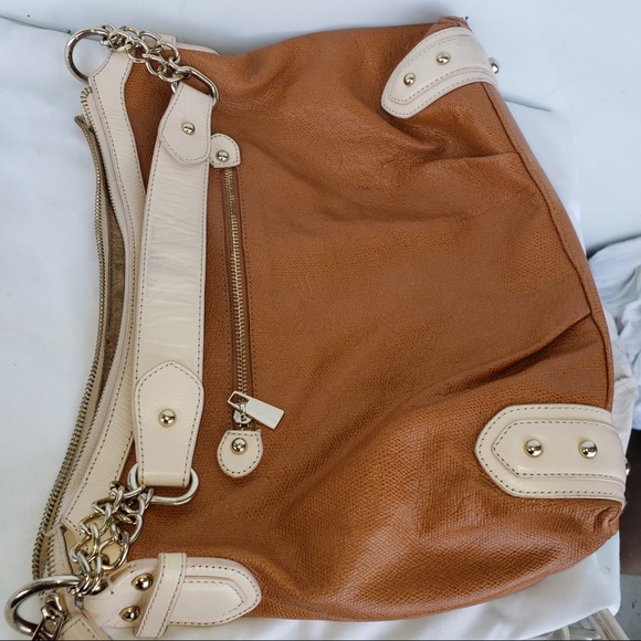 πΈ Guess Mariano Tan Gold Go-To Shoulder Bag - Picture 10 of 14